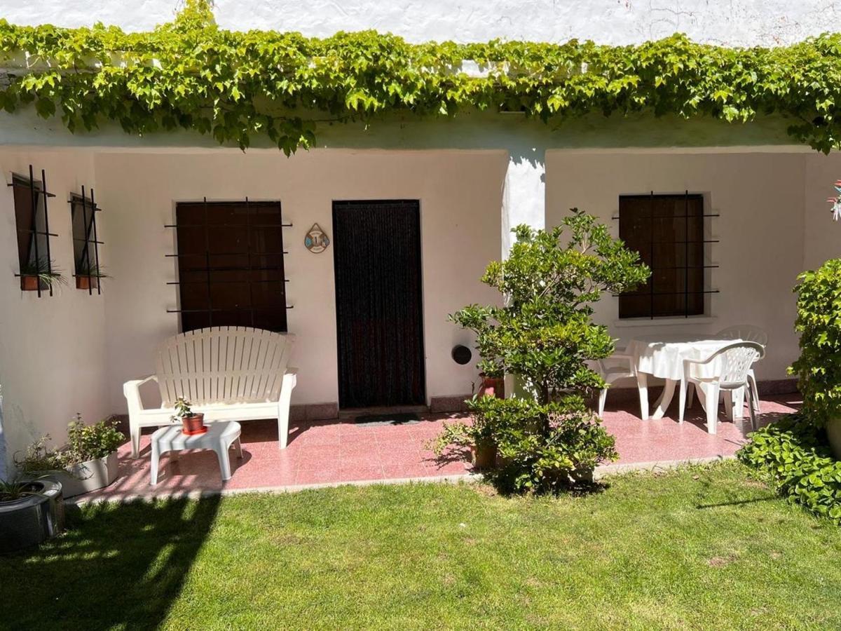 Hosteria Isabel Departamentos Y Habitaciones Con Bano Privado 拉斯格路塔斯 外观 照片